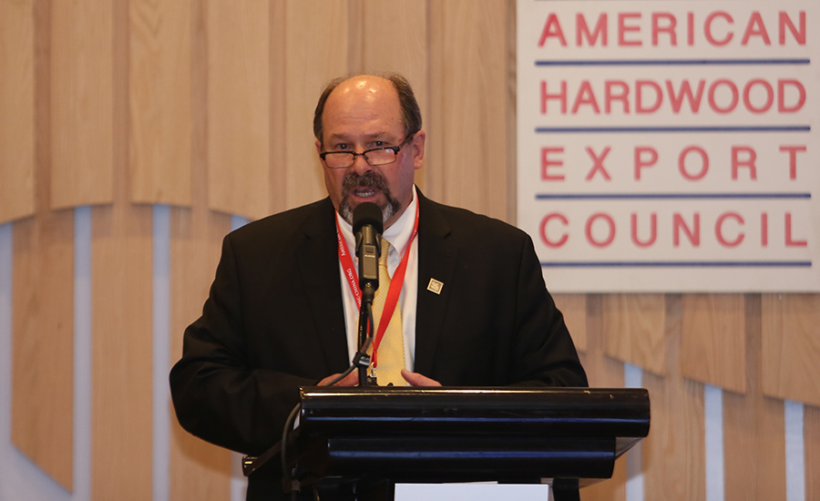 1_0004_9.《硬木市场报告》总编辑贾德•约翰逊先生（美国）分享北美硬木市场概况及未来供应.jpg