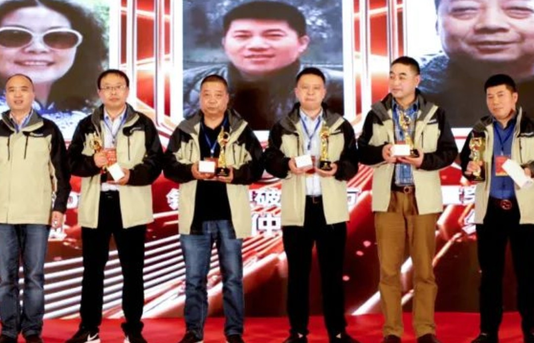 1647848144115445.jpg 02.jpg