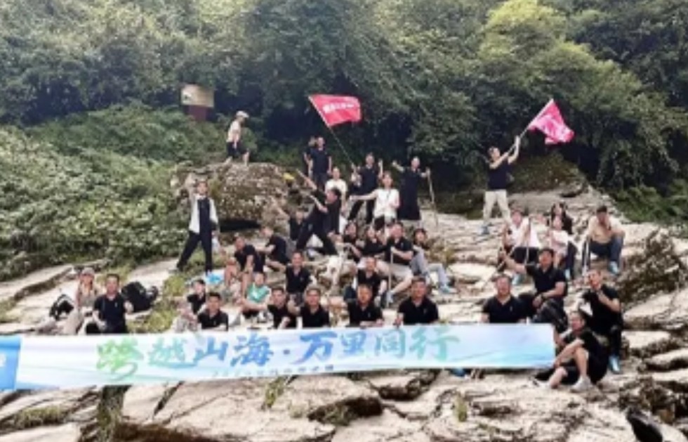 1759213954102553.jpg 0.jpg